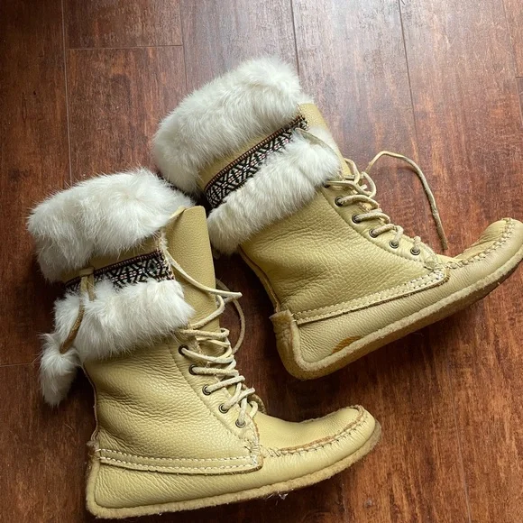 On Hold 🌼 Sz8 handmade leather moccasins with fur vintage better than UGG!! - Picture 6 of 10